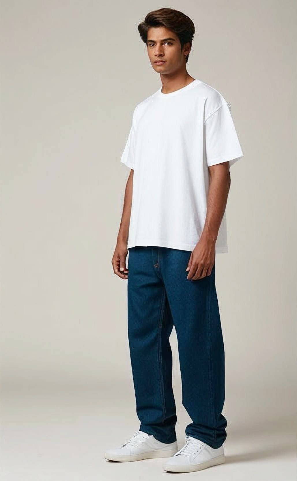 OVER SIZED FIT PLAIN WHITE T-SHIRT